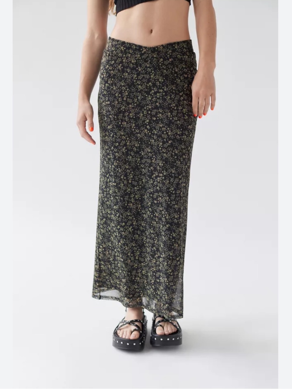 UO Gwen V-Front Midi Skirt